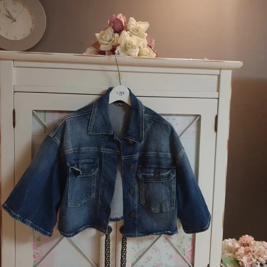 [BUNJANG] Guess Denim Jacket (Size M-L) / 게스 데님자켓/통통55-통통66