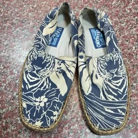 [BUNJANG] Salvatore Ferragamo Tiger Pattern Espadrilles / 페라가모 에스파듀 호랑이 패턴 슈즈