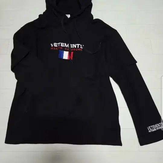 [BUNJANG] VETEMENTS Black Hoodie M / 급처]  베트멍후디블랙. M