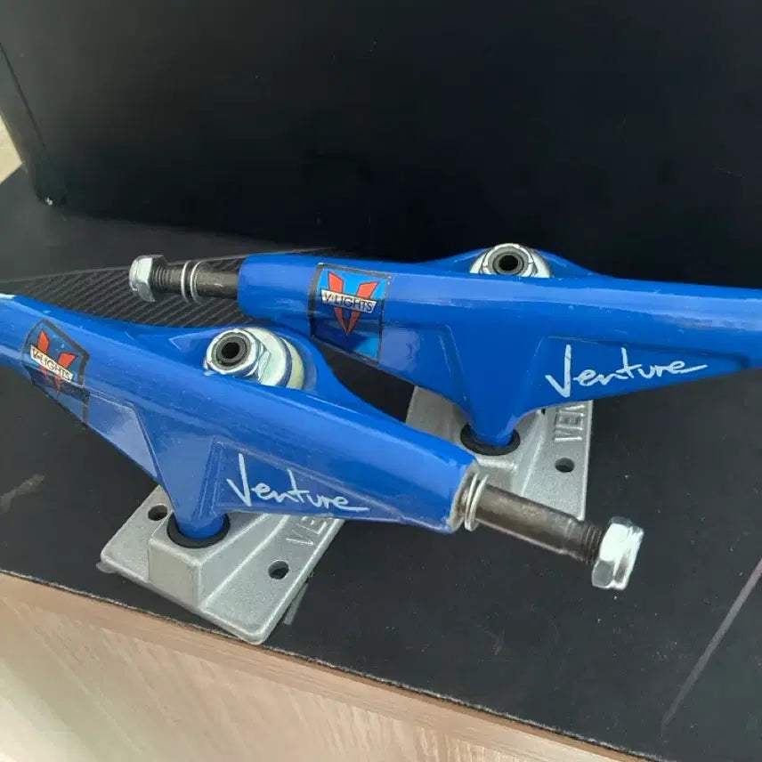 [BUNJANG] Venture 5.2H Skateboard Trucks Blue / 스케이트보드 트럭 벤처 5.2H