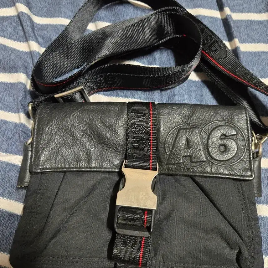 [BUNJANG] MM6 Maison Margiela Black Crossbody Bag / Hip Bag / MM6 메종 마르지엘라 블랙 크로스백, 힙백