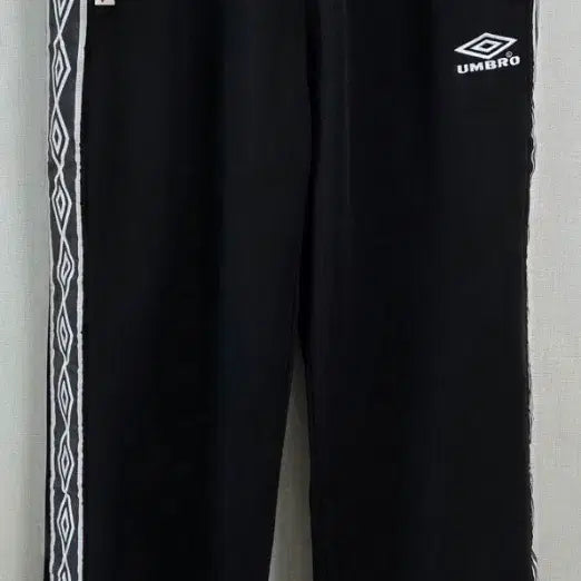 [BUNJANG] Umbro Side Diamond Training Pants (M) / [M] 엄브로 사이드 다이아 트레이닝 팬츠