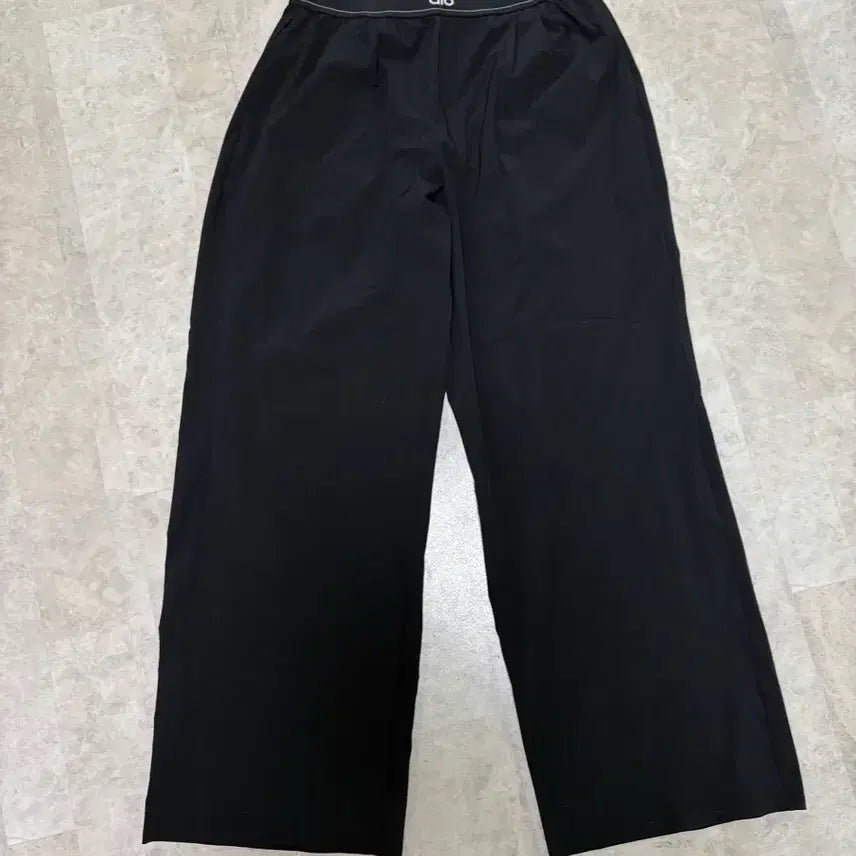 [BUNJANG] ALO Training Track Pants Black / 알로 ALO 트레이닝 트랙 팬츠 M 블랙