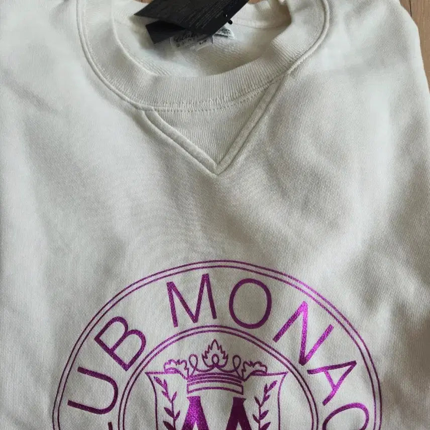 [BUNJANG] Club Monaco Sweatshirt (Ivory/Purple Logo) / 클럽모나코 맨투맨 새상품
