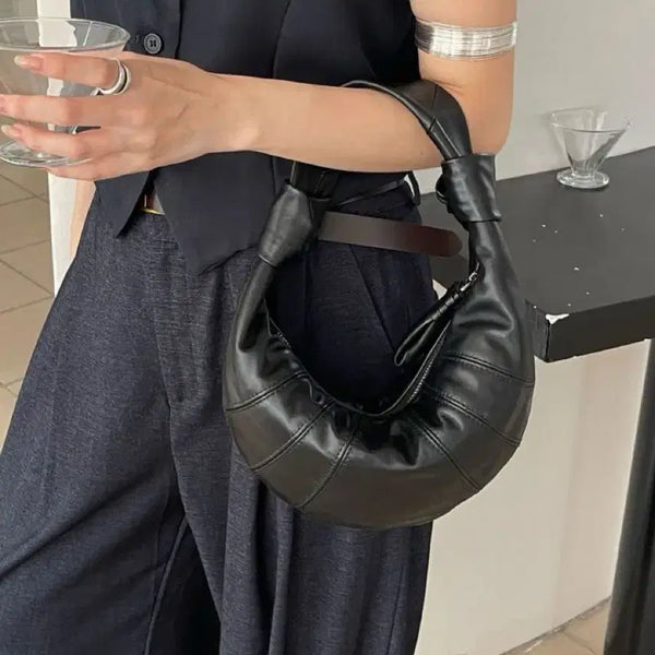 [BUNJANG] Modern Croissant Shoulder Bag / (새제품)가죽 크루아상 숄더백 모던