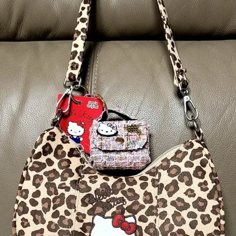 [BUNJANG] Sanrio Hello Kitty Leopard Mini Shoulder Bag with Mini Keyring / 산리오 정품 헬로키티 레오파드 미니 숄더백+헬로키티 미니키링(새상품)