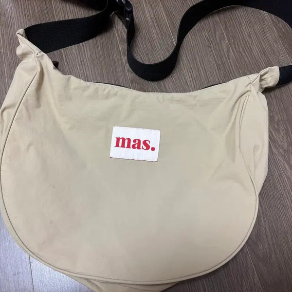 [BUNJANG] Masmarulez Half Moon Crossbody Bag Beige / 마스마를즈 하프문 크로스백  베이지