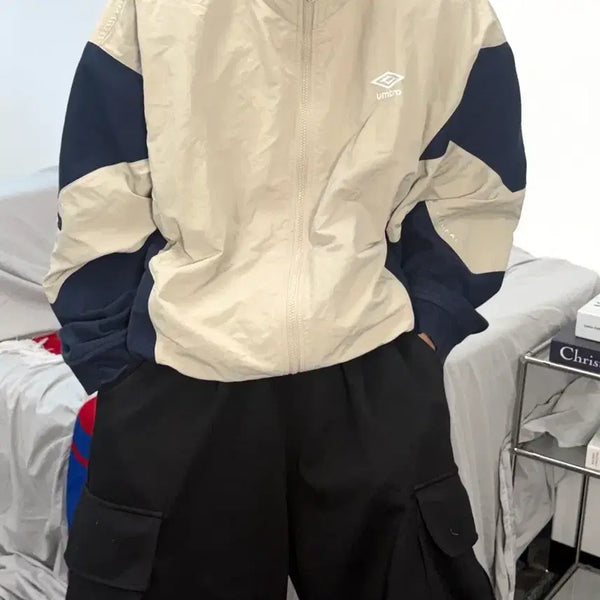 [BUNJANG] Umbro Beige Navy Windbreaker Jacket 2XL / 엄브로 베이지 네이비 바람막이 자켓 2XL