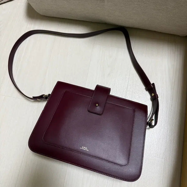 [BUNJANG] A.P.C. Tina Bag Burgundy Leather Shoulder Bag / A.P.C. 가죽 숄더백 티나백 tina 버건디 거의 새제품 데일리가방