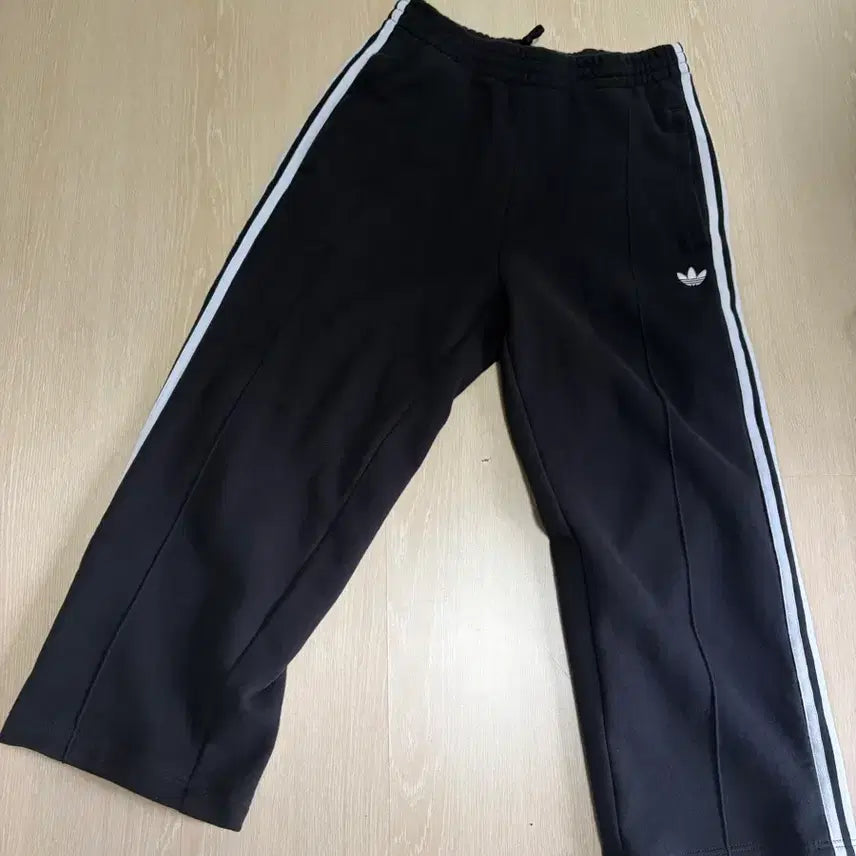 [BUNJANG] Adidas Track Training Pants Black / 아디다스 트랙 트레이닝 팬츠 블랙