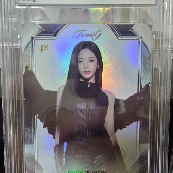 [BUNJANG] fromis_9 Jiwon Telecard Black Photocard / 프로미스나인 테레카 박지원 블랙