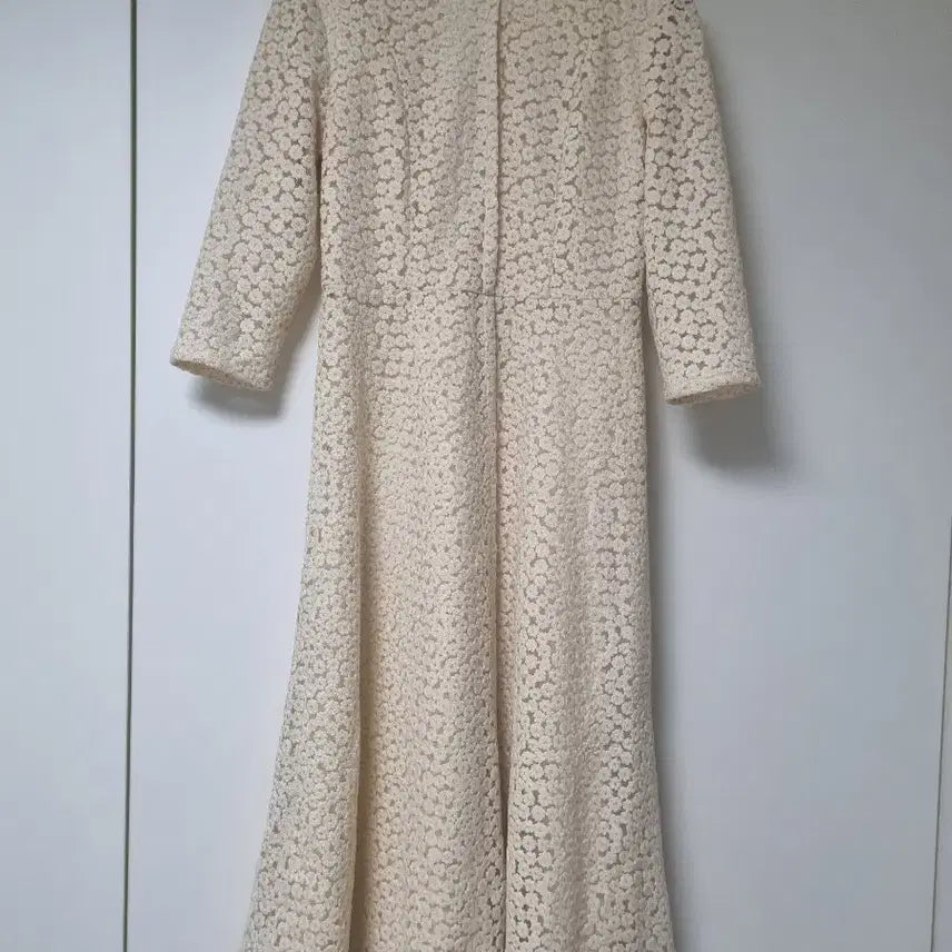 [BUNJANG] Ivory Lace Midi Dress - Size 55 / 미착용 고급 아이보리 레이스 원피스 55 사이즈