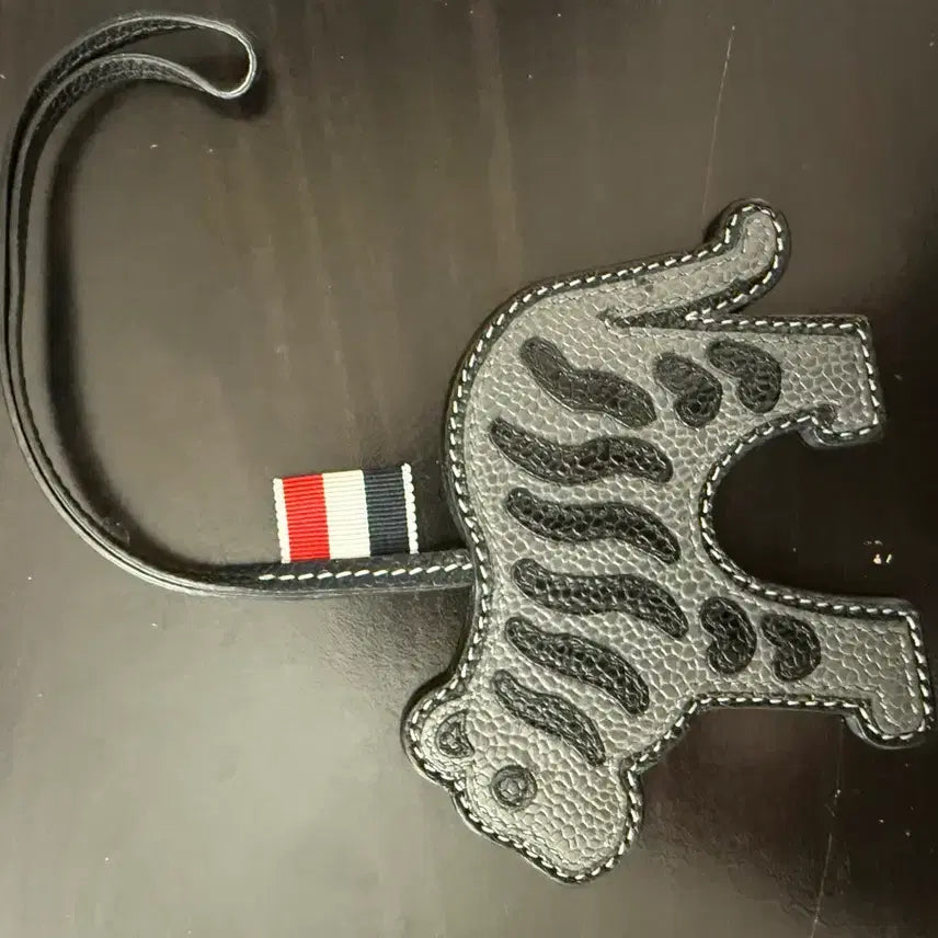 [BUNJANG] Thom Browne Calfskin Tiger Charm / 톰브라운 카프스킨 타이거 참