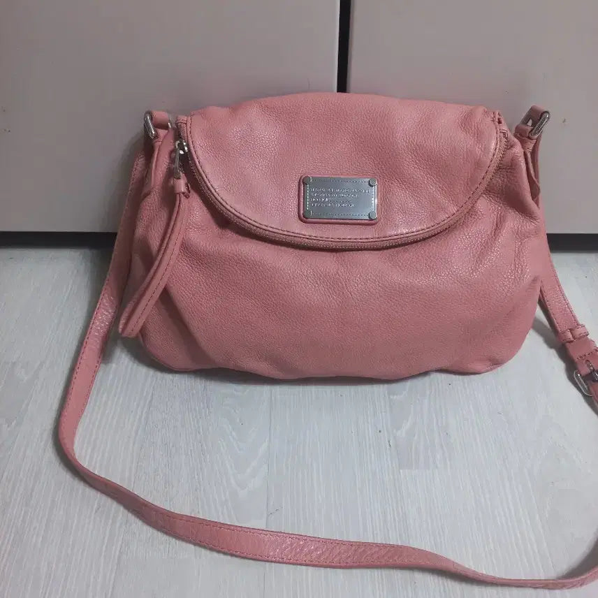[BUNJANG] Marc Jacobs Peach Crossbody Bag / 마크제이콥스 크로스백. 피치
