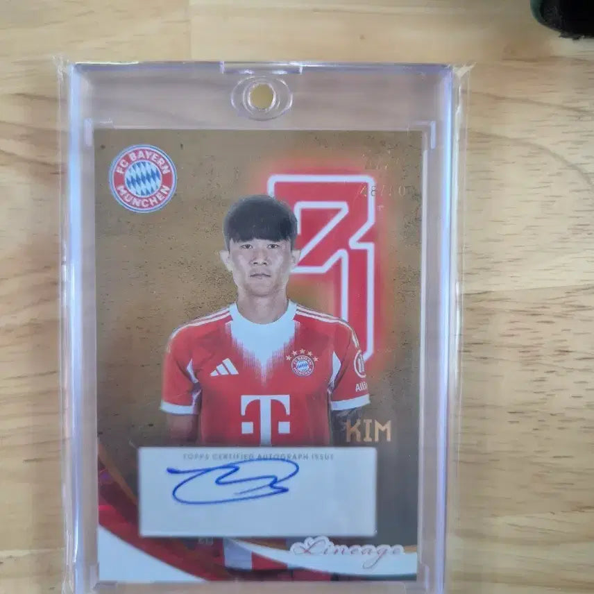 [BUNJANG] FC Bayern Munich Min-jae Kim Autograph Card / FC 바이에른 뮌헨 김민재 오토카드 판매합니다