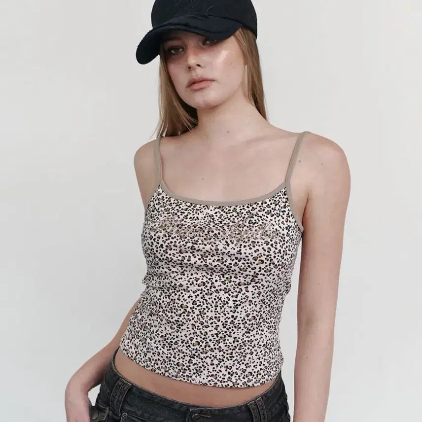 [BUNJANG] Please Follow Kiki Leopard Sleeveless Top / 플리즈노팔로우 키키 레오파드 슬리브리스 나시 탑