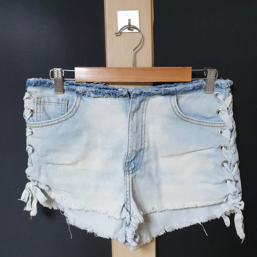 [BUNJANG] Zara Light Wash Denim Shorts Size 28 / 진짜만원 자라 연청 숏팬츠 66 블루 28인치