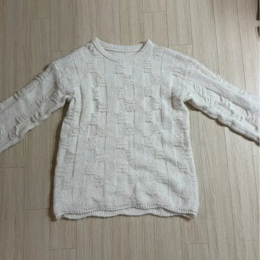 [BUNJANG] Ivory Damage Knit Sweater / 아이보리 데미지 니트
