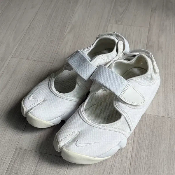[BUNJANG] Nike Air Rift White Sneakers (230mm) / 나이키 에어리프트 화이트 230