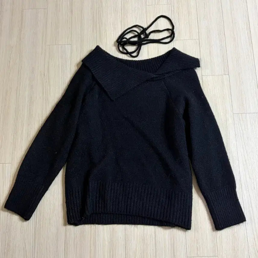 [BUNJANG] Black Knit Off-Shoulder Top / 블랙 니트 오프숄더