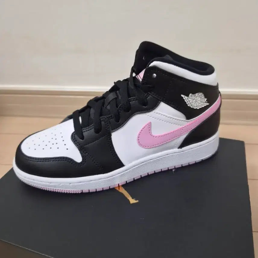[BUNJANG] Air Jordan 1 Mid Light Arctic Pink Youth Size 5Y / 235mm Sneakers / 조던1 미드 라이트 아크틱 핑크