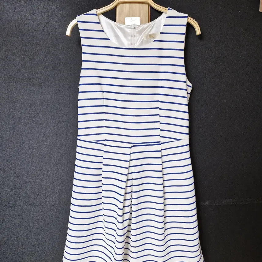 [BUNJANG] Ryan Striped Sleeveless Mini Dress / 진짜만원 RYAN 블루줄무늬 민소매 미니원피스2