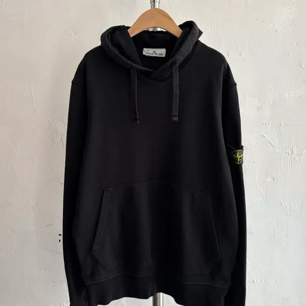 [BUNJANG] Stone Island Badge Black Hoodie / Stone-Island 스톤 아일랜드 와펜 블랙 후드티