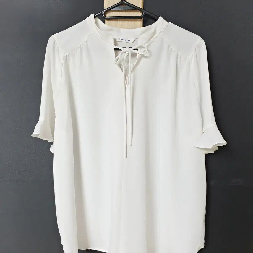 [BUNJANG] She's Miss Frill Chiffon Short Sleeve Blouse Ivory / 진짜만원 쉬즈미스 프릴쉬폰 반팔블라우스 66 아이보리
