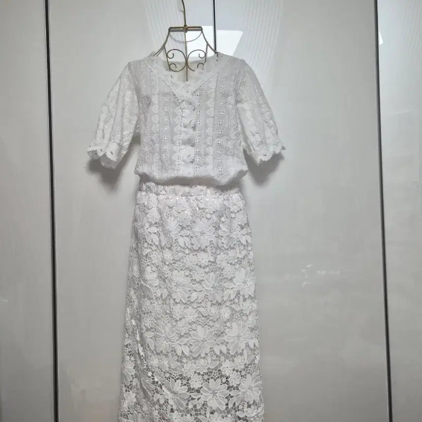 [BUNJANG] White Lace Blouse and Skirt Set / 화이트 레이스 블라우스+ 스커트