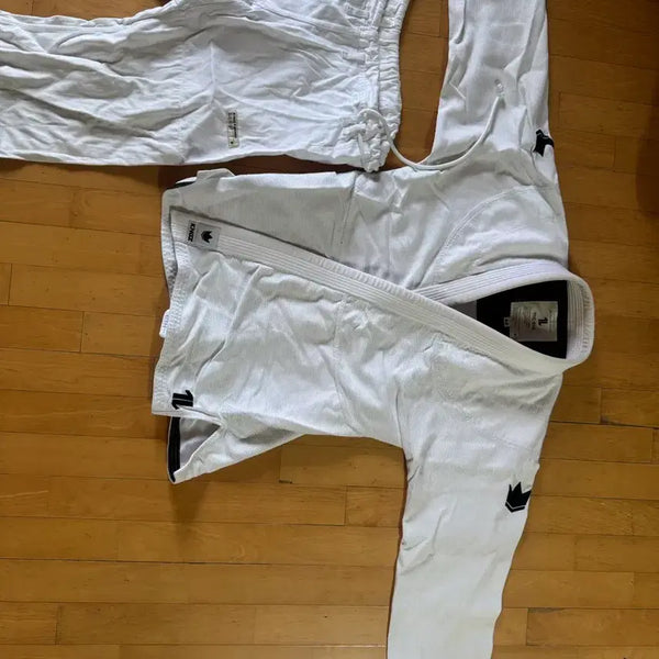 [BUNJANG] Kingz One Jiu Jitsu Gi White A4 / 킹즈 원 주짓수 도복 화이트 a4