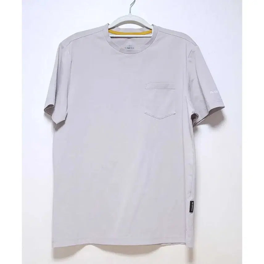 [BUNJANG] Black Yak Short Sleeve T-Shirt (Size L) / 블랙야크 반팔티 (사이즈 100/L)