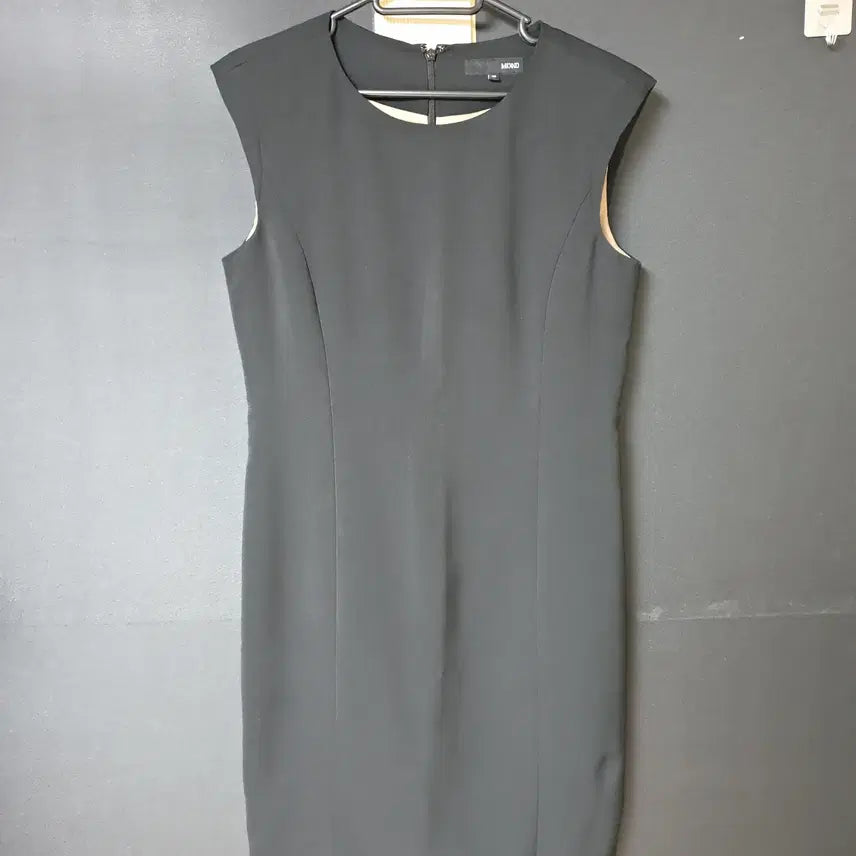 [BUNJANG] MIMO Sleeveless Midi Dress Black M / 진짜만원 미쏘 민소매 미디원피스 블랙 M