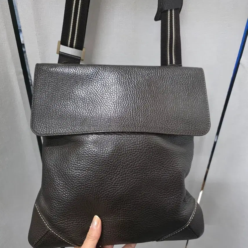 [BUNJANG] Dunhill Leather Messenger Bag / 던힐가죽매신져백