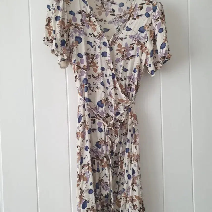 [BUNJANG] Floral Pattern Wrap Dress / (오늘특가)플로럴 패턴 랩원피스 끈원피스