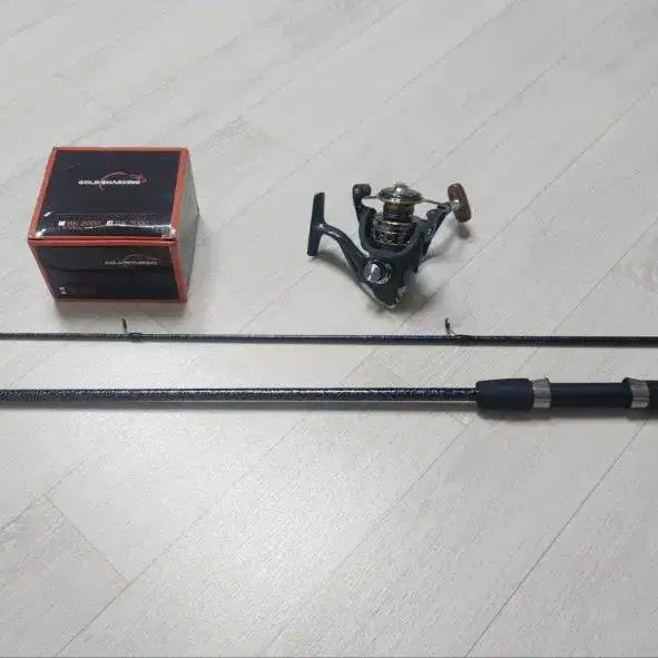 [BUNJANG] Lightweight Camouflage Lure Fishing Rod (1.8m) + Fishing Reel Set / 루어낚시대(1.8m)+낚시릴 팔아요 바다 민물 낚시 루어낚시 배스 쏘가리 우럭 광어 농어