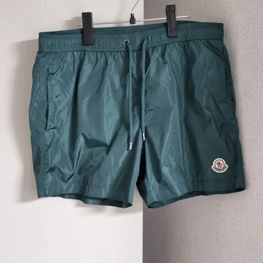 [BUNJANG] Moncler Nylon Shorts / 몽클레어 반바지