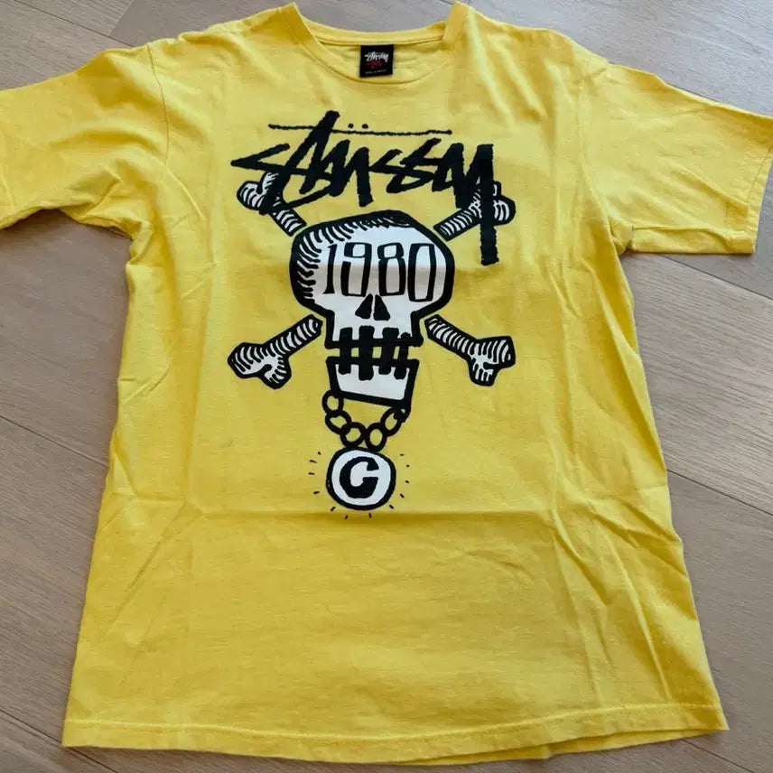 [BUNJANG] Stussy Skull Graphic T-Shirt Yellow M / 스투시 반팔티 M 옐로우  가단48 총장68