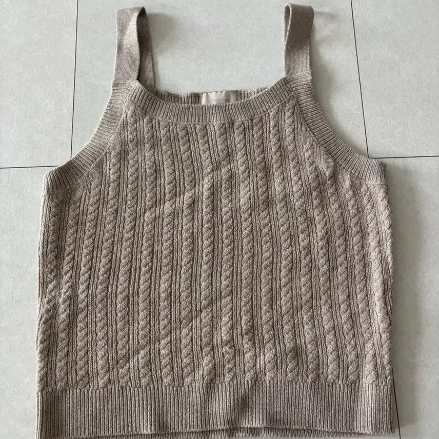 [BUNJANG] Celeb Shop Cable Knit Vest Beige / 셀렙샵케이블니트베스트.베이지
