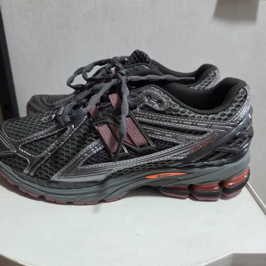 [BUNJANG] New Balance 1906 Dark Silver Sneakers (235mm) / 뉴발란스 1906 다크실버 새상품 [235]