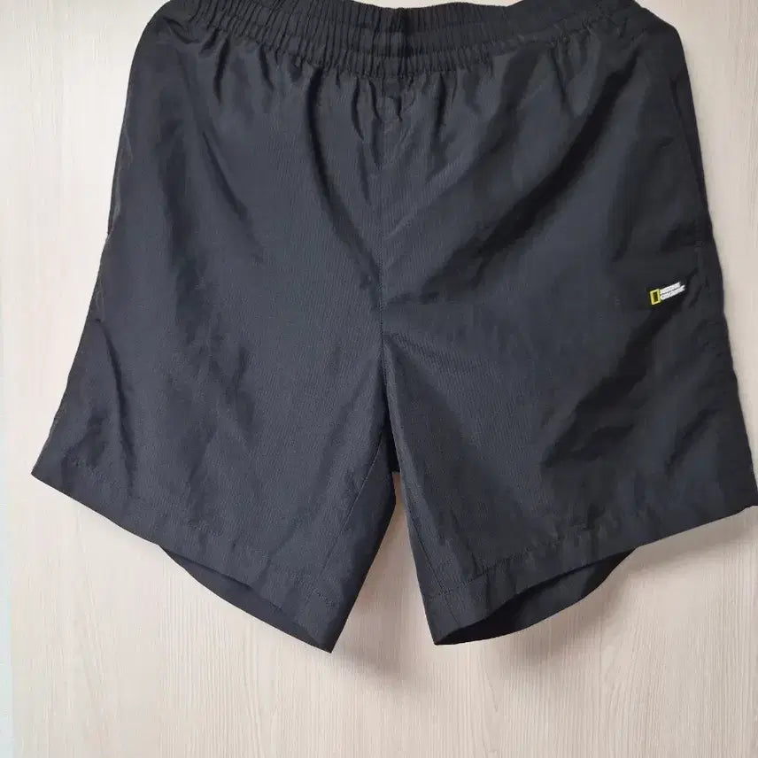 [BUNJANG] National Geographic Black Logo Summer Shorts / 내셔널지오그래픽 반바지