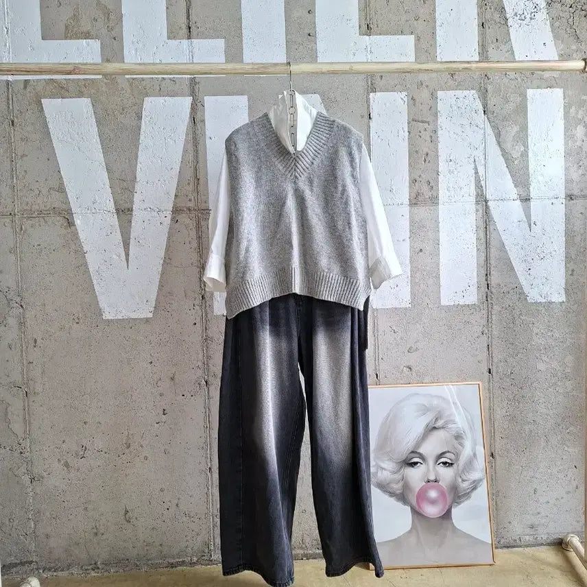 [BUNJANG] Loose Fit V-Neck Knit Vest / 행사9)루즈핏 니트베스트
