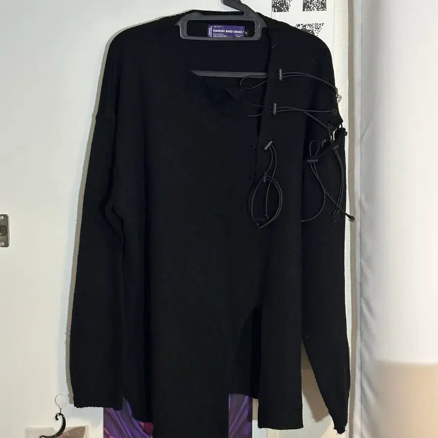 [BUNJANG] Harsh and Cruel String Detail Knit Black / Harsh and cruel 스트링 디테일 니트 블랙