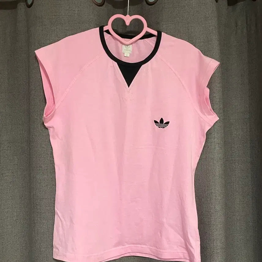 [BUNJANG] Adidas Pink T-Shirt Fire Logo / 딸기우유깔 아디다스 핑크 티셔츠 파이어로고