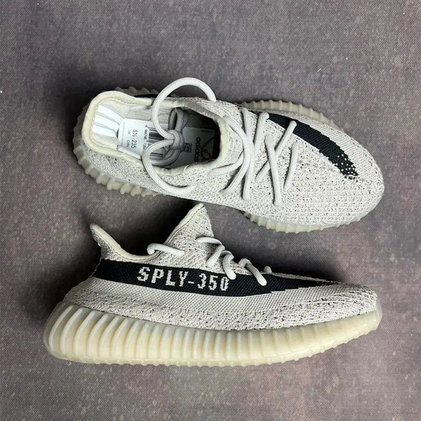 [BUNJANG] Adidas Yeezy Boost 350 V2 Beige Grey Black Stripe Sneakers / 이지350 V2 베이지그레이 블랙 포인트 와이드팬츠에 잘 어울리는 데일리 신발