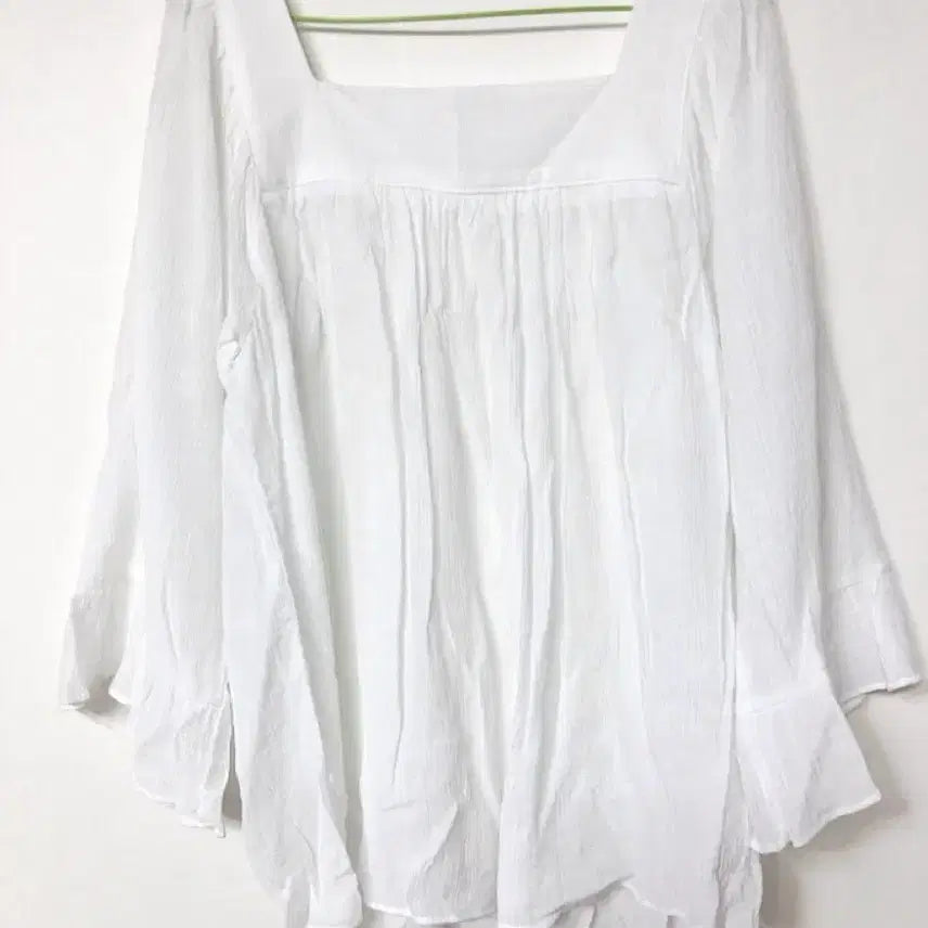 [BUNJANG] White Blouse / 화이트 블라우스