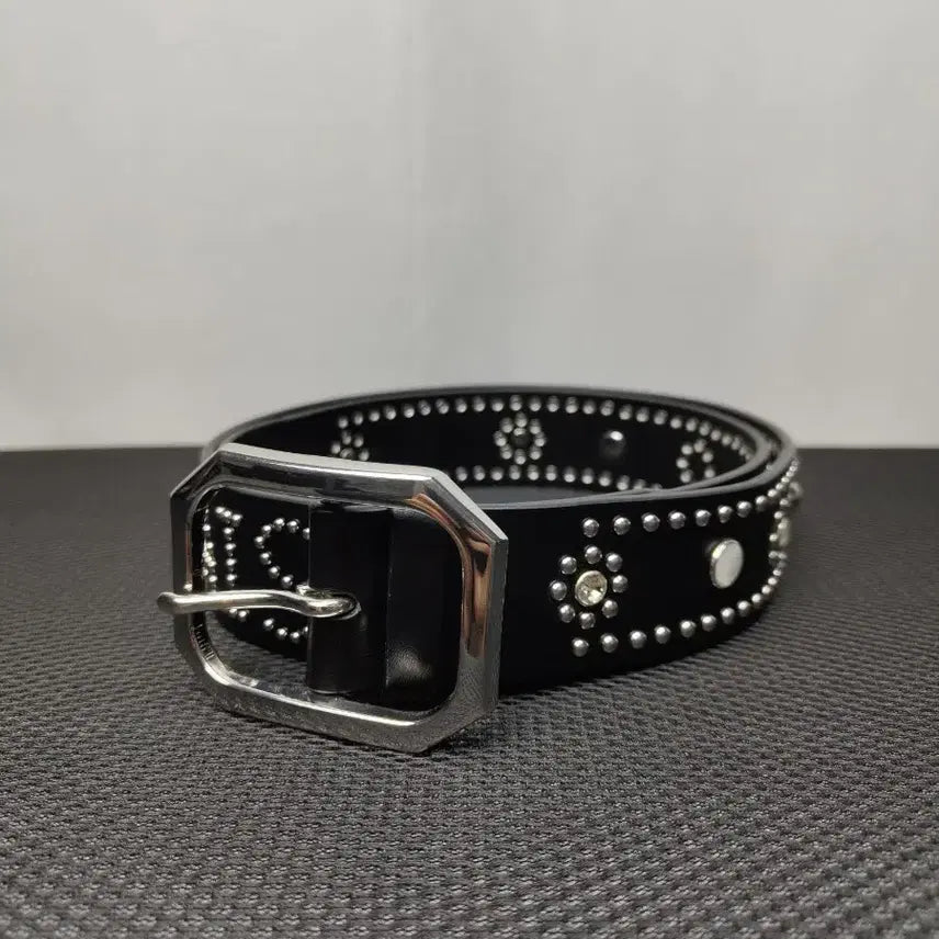 [BUNJANG] Palace Waist Man Studded Belt Black/Silver / 팔라스 웨이스트맨 스터드 벨트