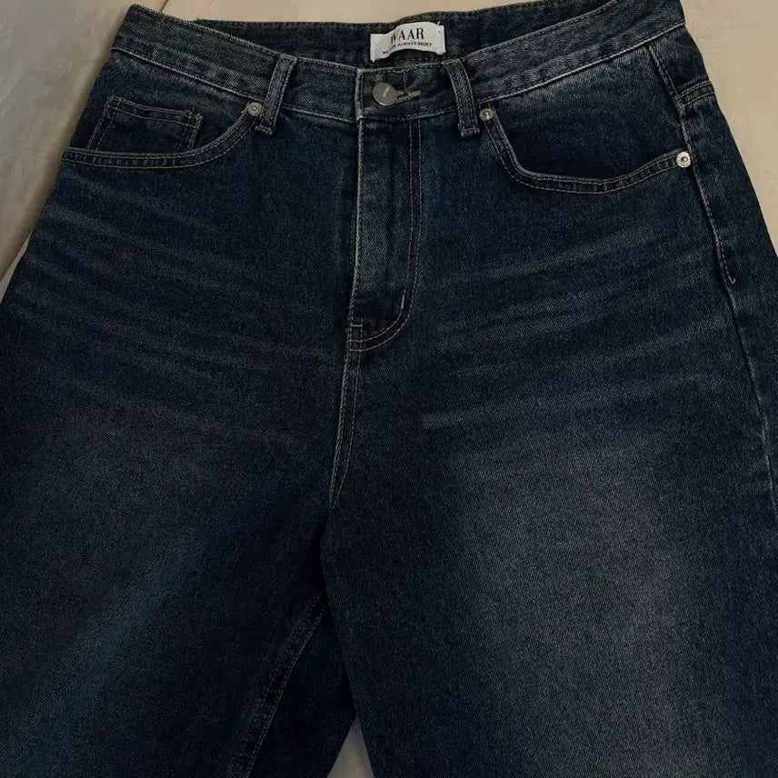 [BUNJANG] Blue Denim Shorts (Short Version), Size S / [새상품, 택포] 와르 청바지 블루 숏버전 S사이즈