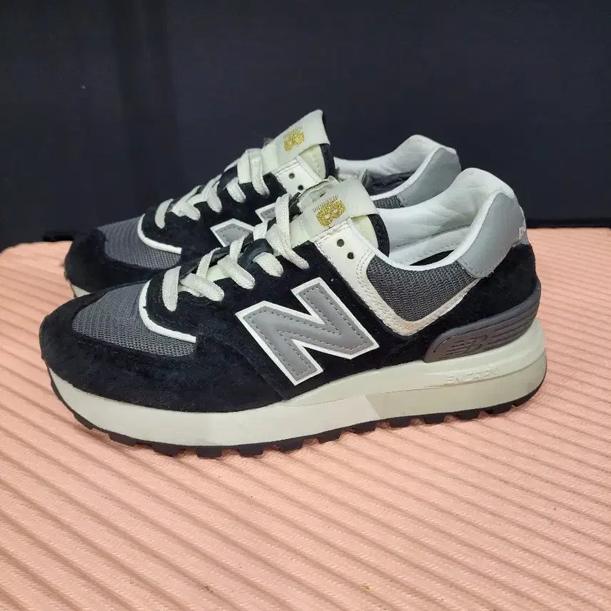 [BUNJANG] New Balance 574 Suede Sneakers Black Grey / 뉴발란스 574 스웨이드 운동화 블랙 그레이