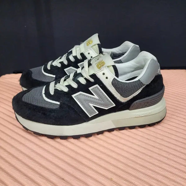 [BUNJANG] New Balance 574 Suede Sneakers Black Grey / 뉴발란스 574 스웨이드 운동화 블랙 그레이
