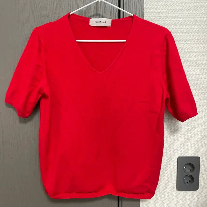 [BUNJANG] Short Sleeve V-Neck Knit Red / 반팔 브이넥 니트 레드